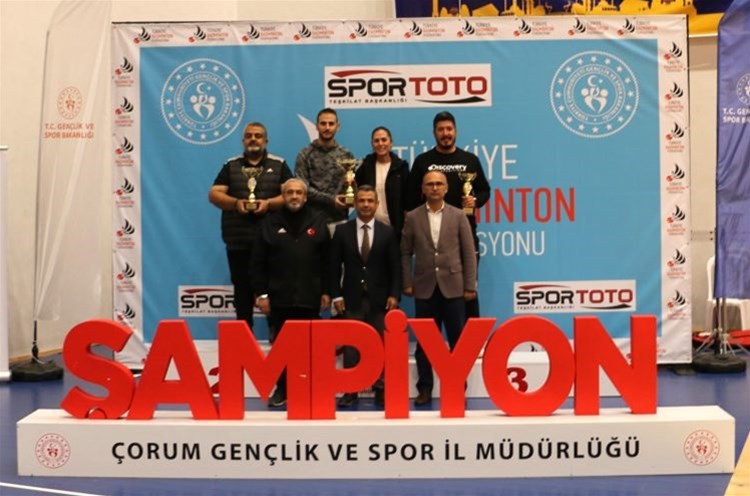 15 Yaş Altı Türkiye Badminton Şampiyonası Sona Erdi