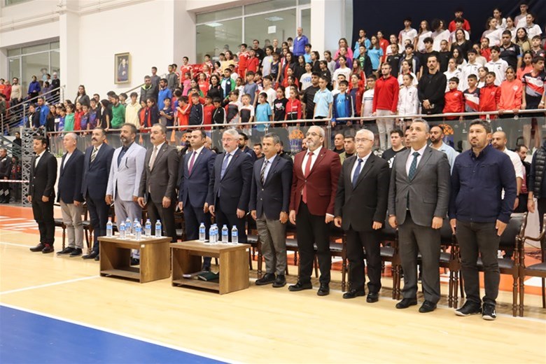 15 Yaş Altı Badminton Türkiye Şampiyonası Açılış Töreni Gerçekleştirildi.